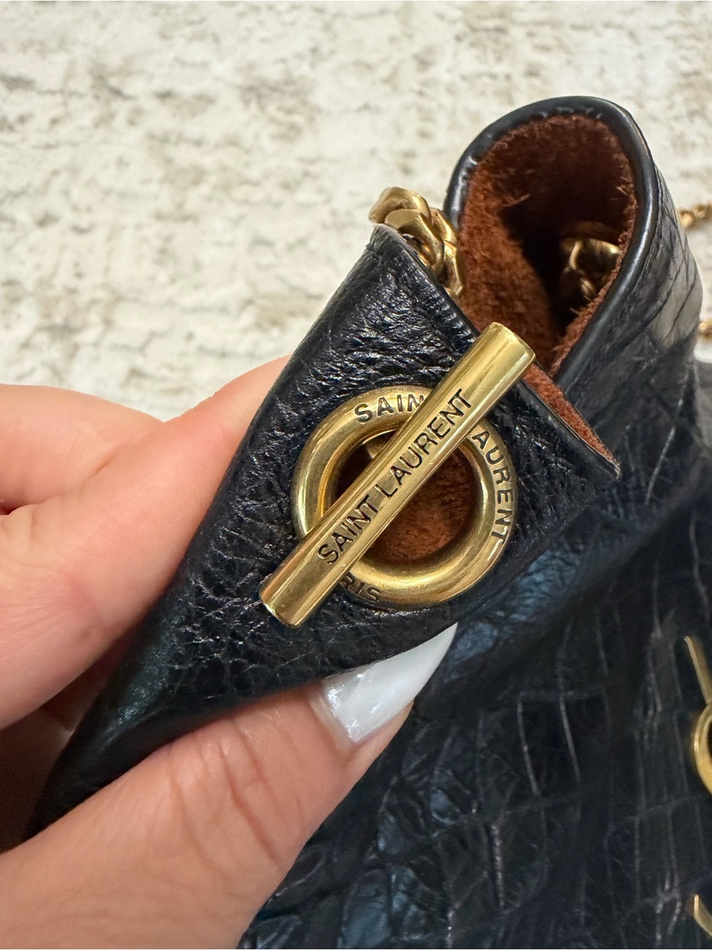 YSL Kate Medium Reversible Shoulder Bag in Croc Embossed Leather and Suede - Picture 6 of 16